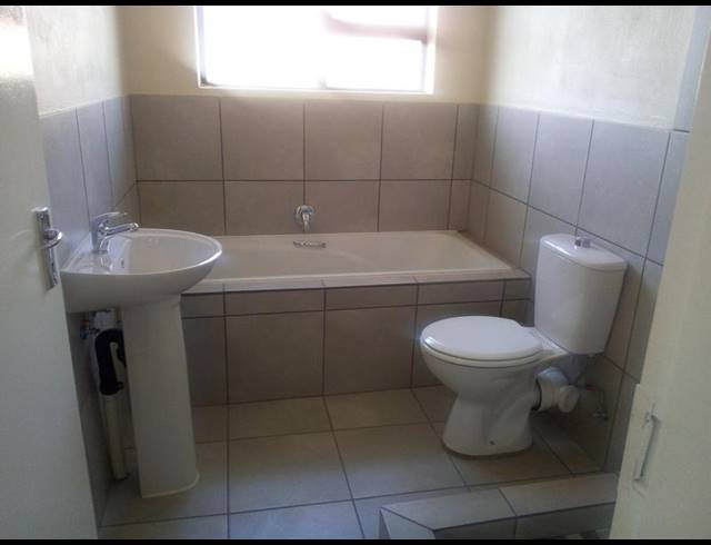 3 BEDROOM HOUSE FOR SALE IN AZAADVILLE